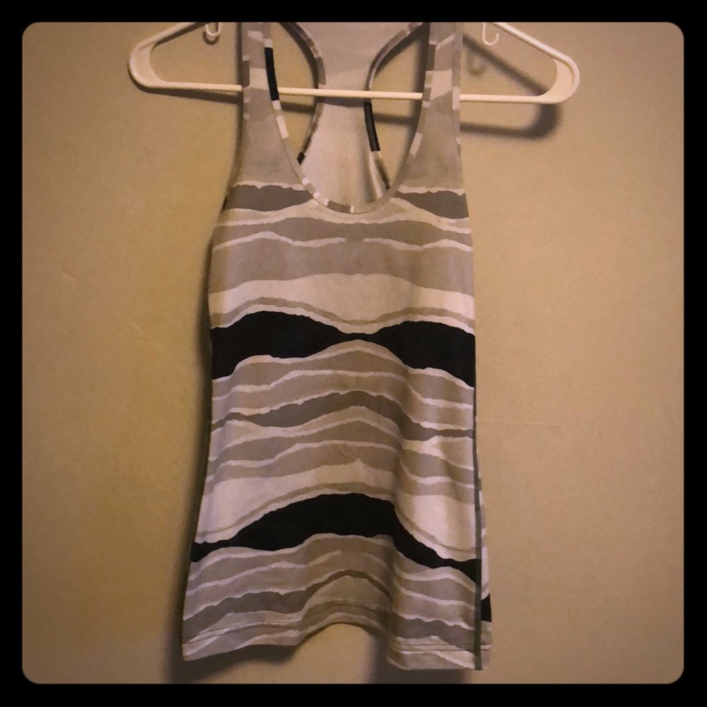 Lululemon yoga shirt